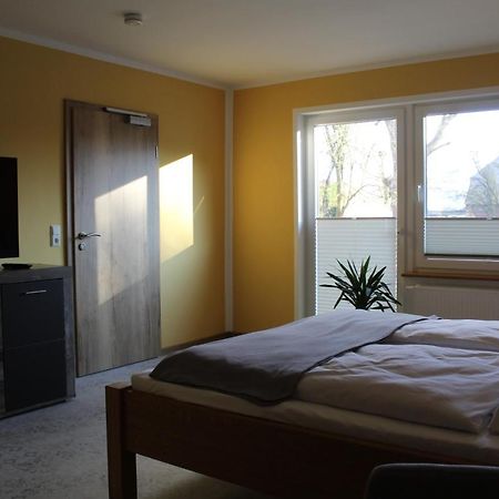 Vorsicht Hotel Deyelsdorf Bagian luar foto