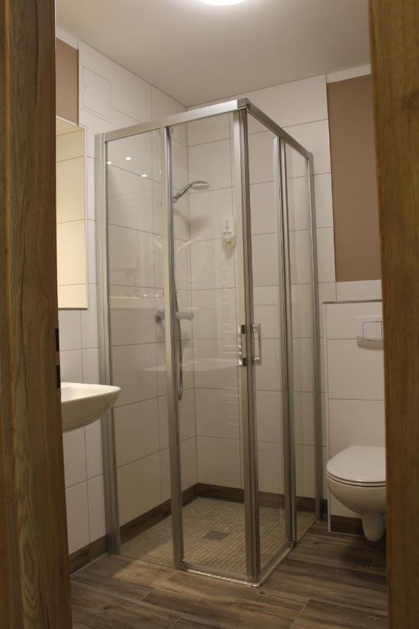 Vorsicht Hotel Deyelsdorf Bagian luar foto