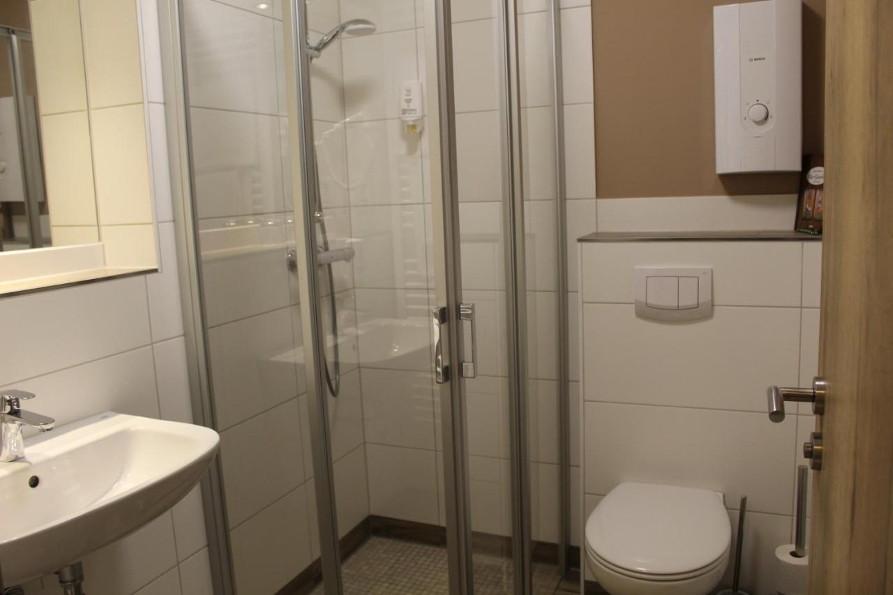 Vorsicht Hotel Deyelsdorf Bagian luar foto