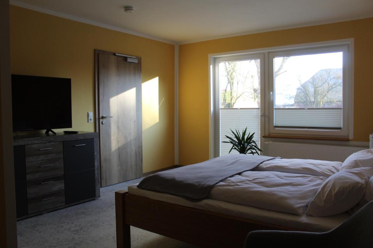 Vorsicht Hotel Deyelsdorf Bagian luar foto